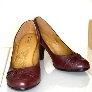 Price Drop Euro Soft by Sofit Red heels NWOT
